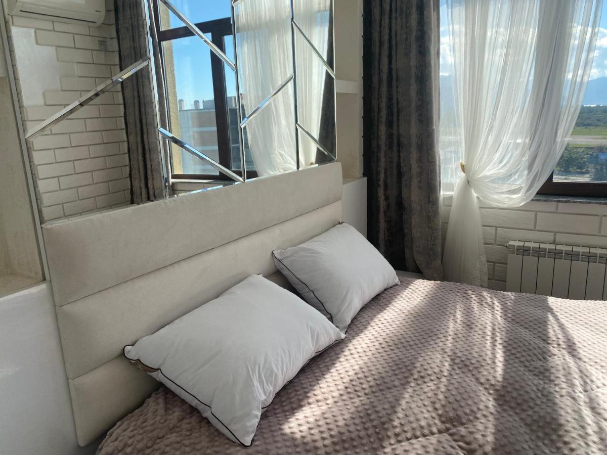 Jasmine Apartment In New Bulvar Batumi Exterior photo
